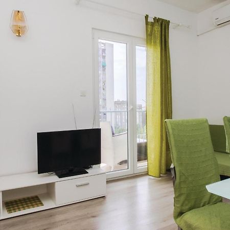 Cozy Apartment In Split With Kitchenette Eksteriør billede