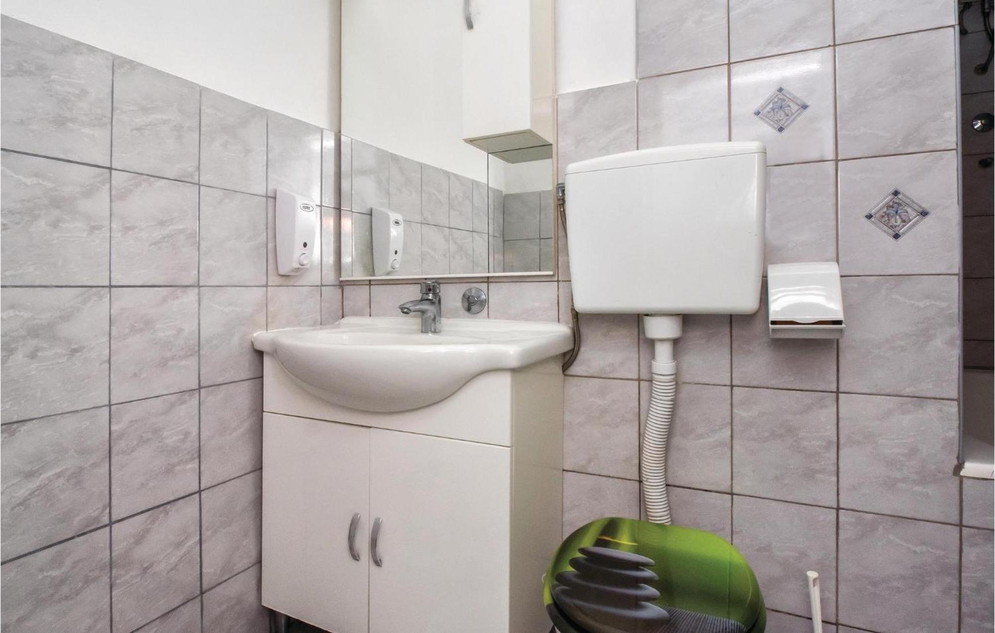 Cozy Apartment In Split With Kitchenette Eksteriør billede
