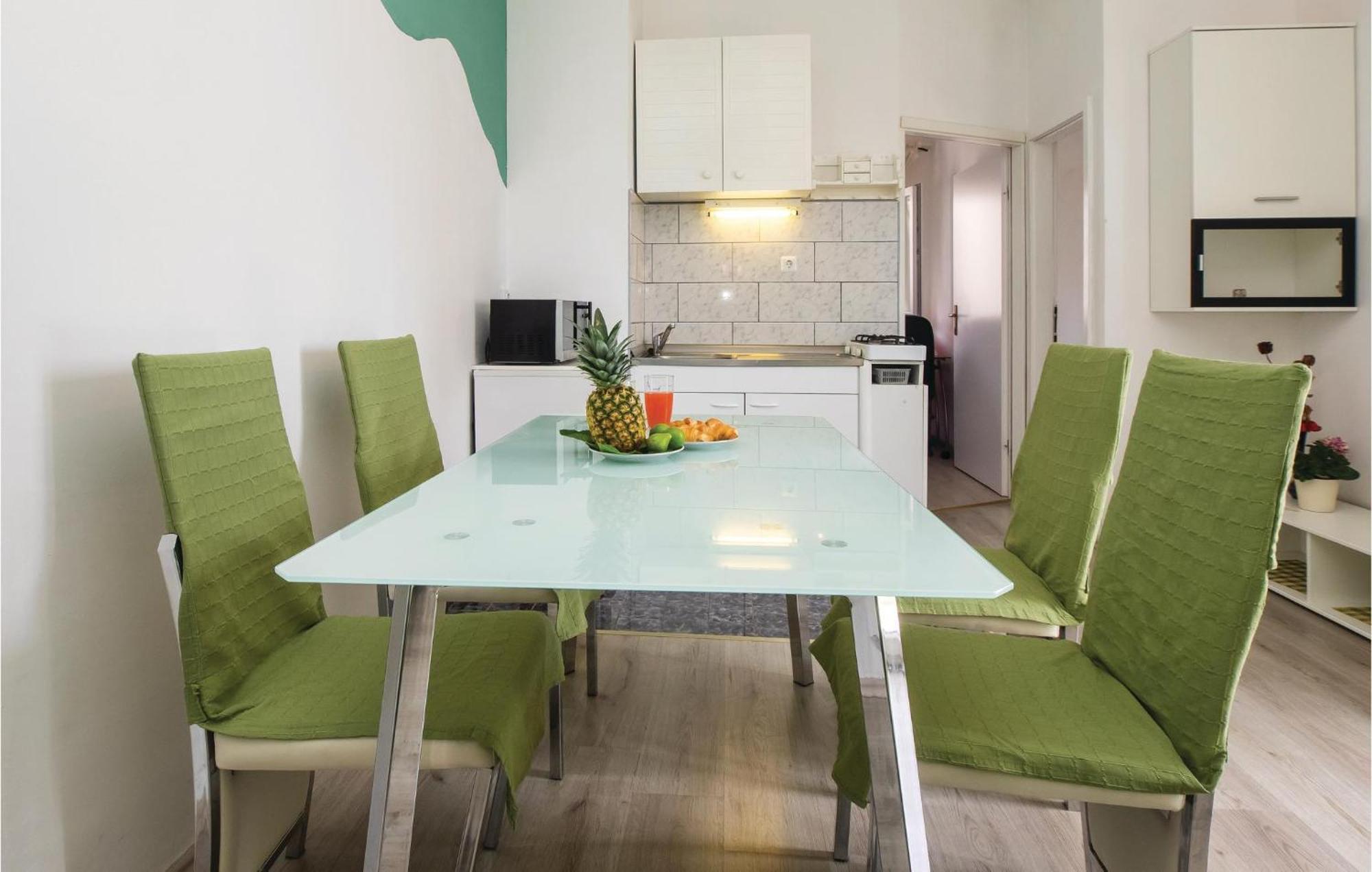 Cozy Apartment In Split With Kitchenette Eksteriør billede